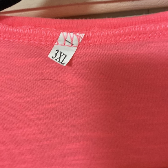 A pink t-shirt with 🌟 on front in 3XL - Picture 4 of 5